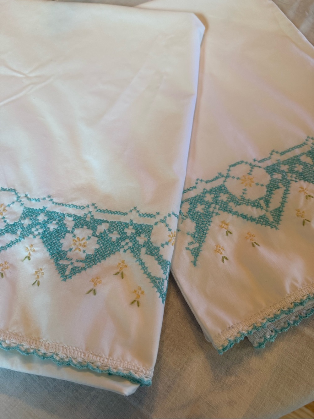 Vtg Pillowcases Pair Hand Embroidered Cross StitchTeal Gold Crochet Lace - Picture 9 of 10